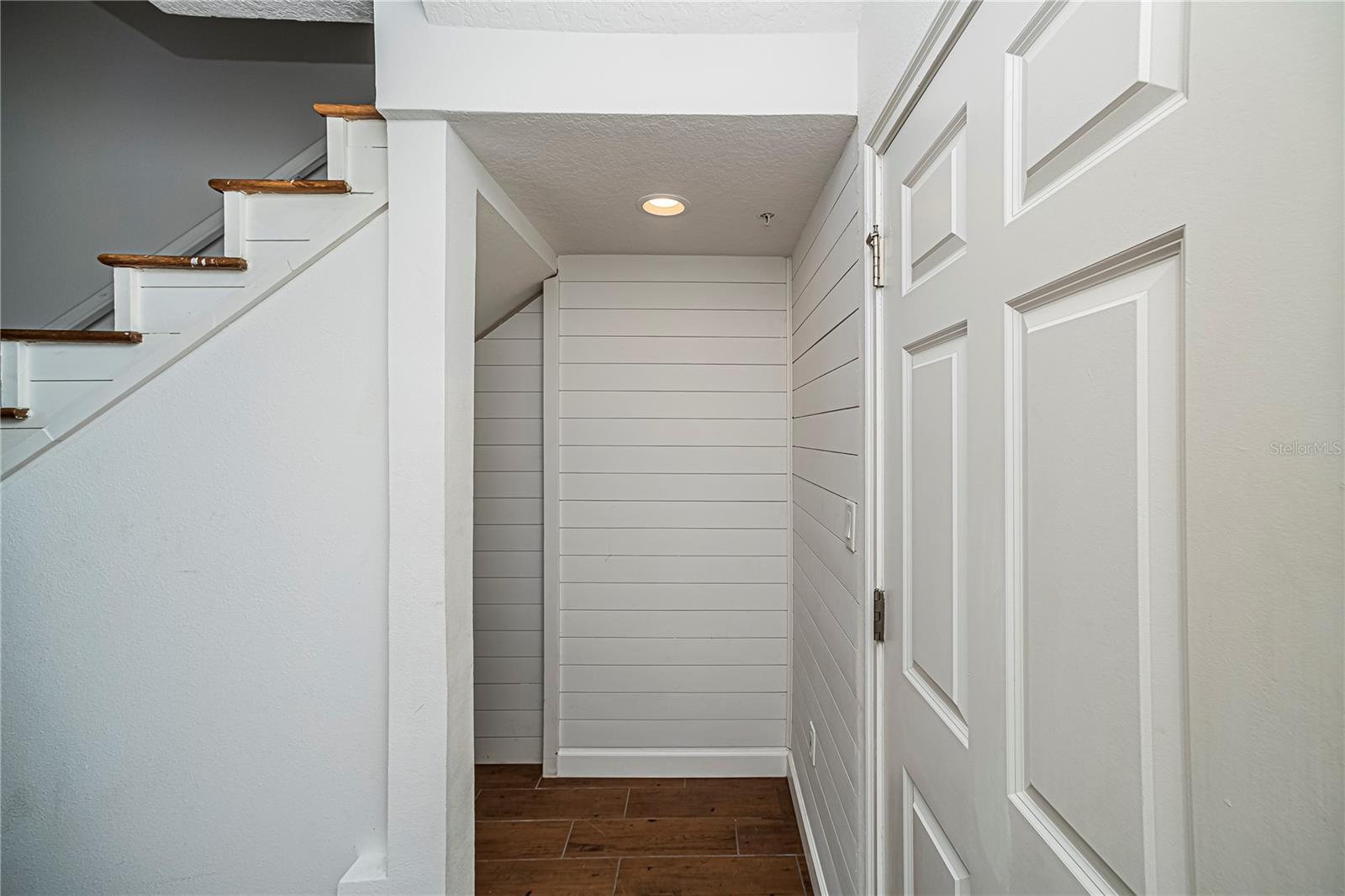 GRANDE OAKS AT HEATHROW - Residential