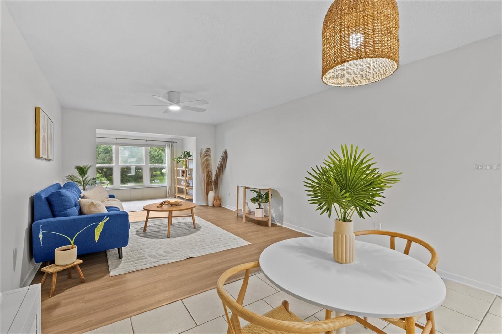 LAKE OVERLOOK APTS - Residential Lease