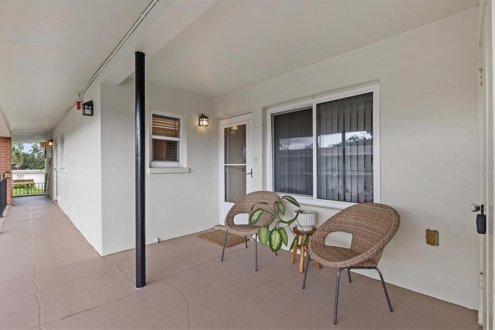 LAKE OVERLOOK APTS - Residential Lease