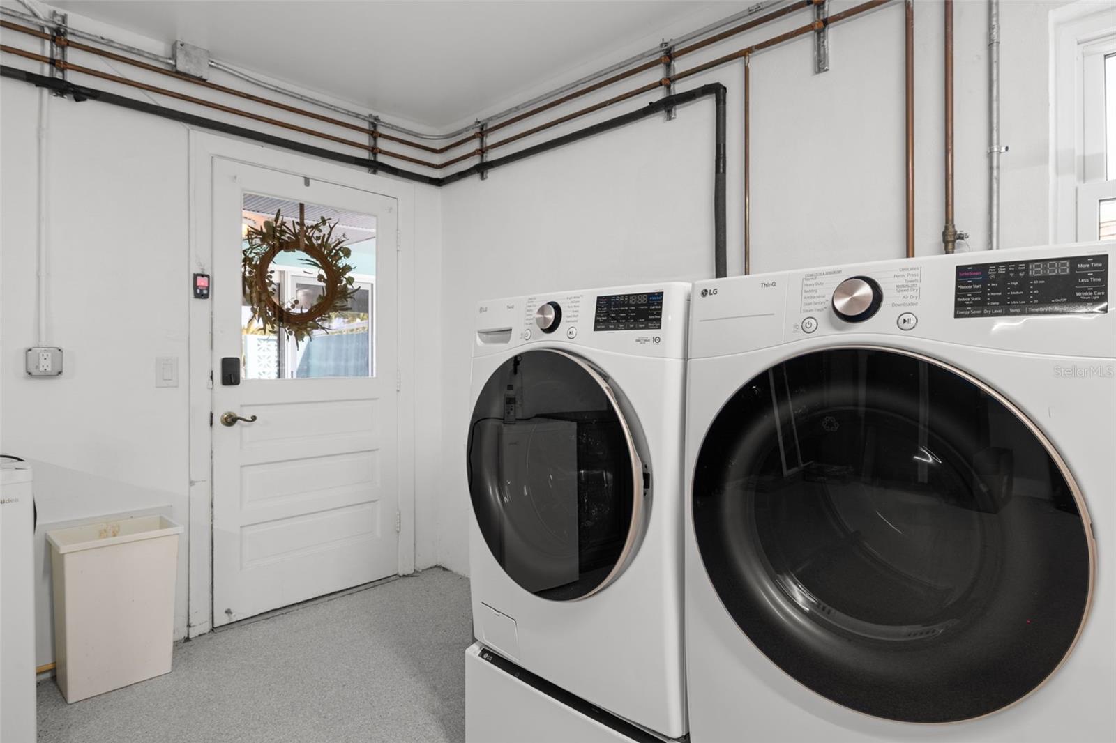 BOCA CIEGA POINT EAST - Residential