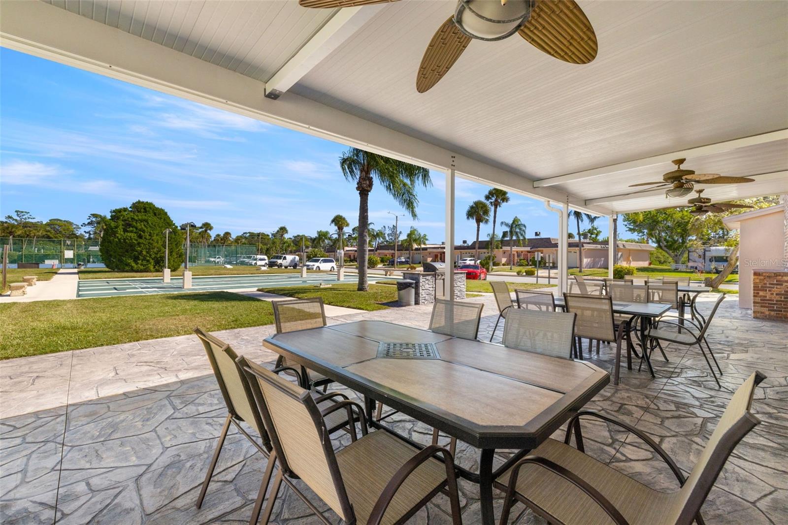 BOCA CIEGA POINT EAST - Residential
