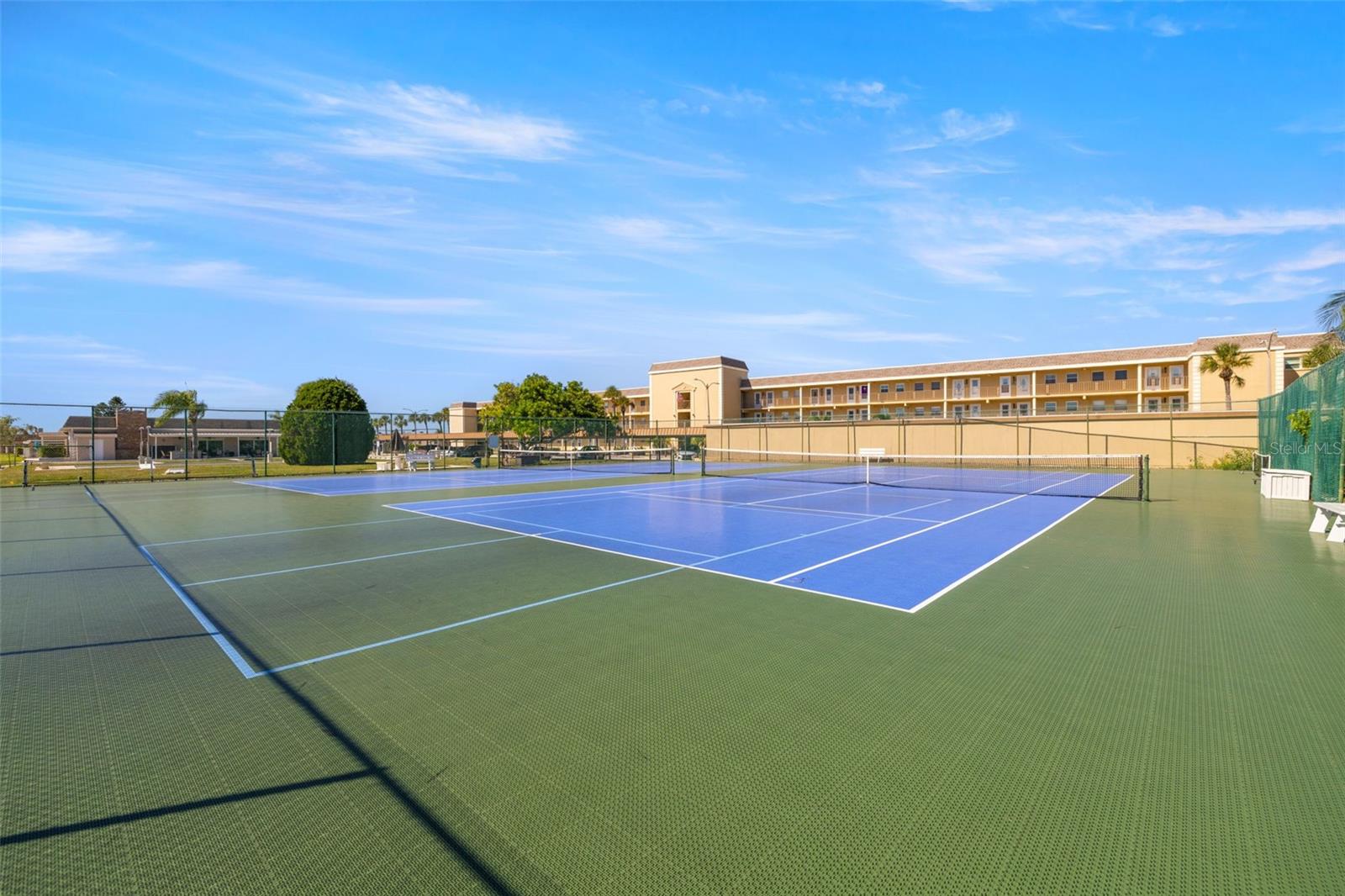 BOCA CIEGA POINT EAST - Residential