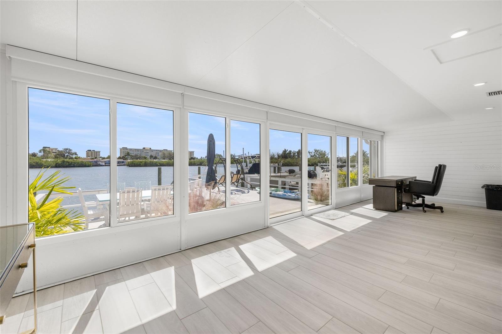 BOCA CIEGA POINT EAST - Residential