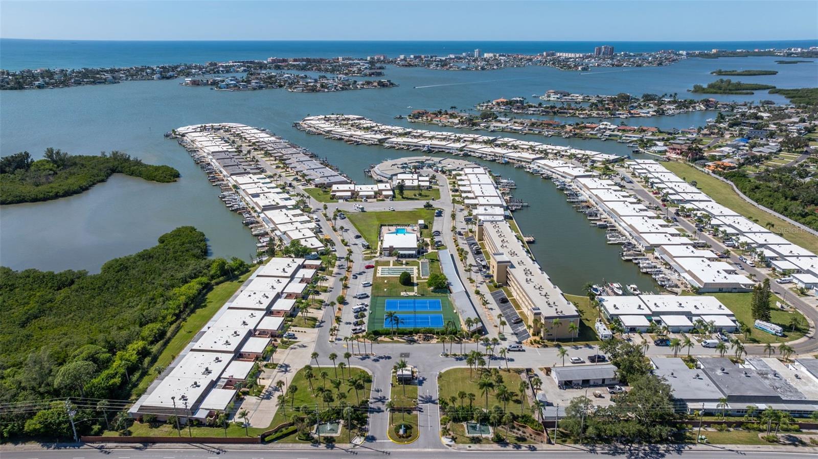BOCA CIEGA POINT EAST - Residential