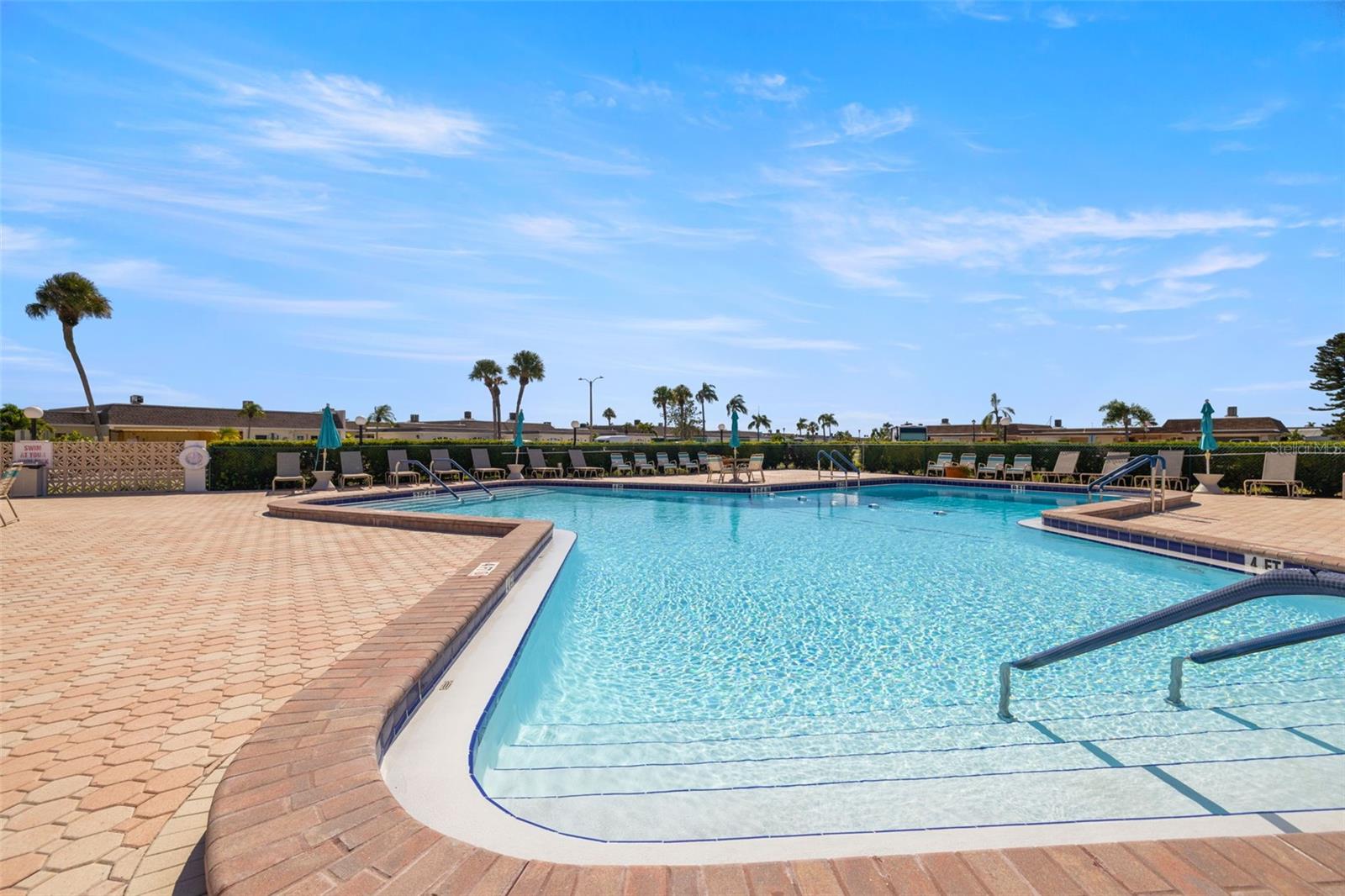 BOCA CIEGA POINT EAST - Residential
