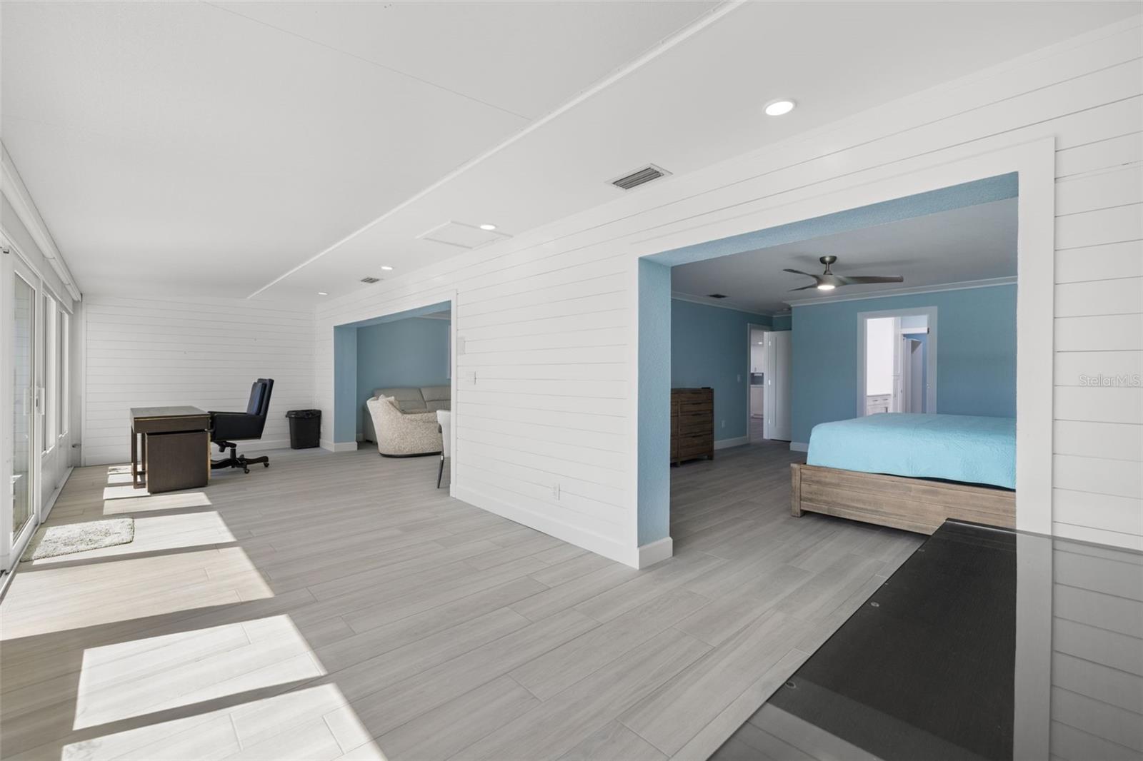 BOCA CIEGA POINT EAST - Residential