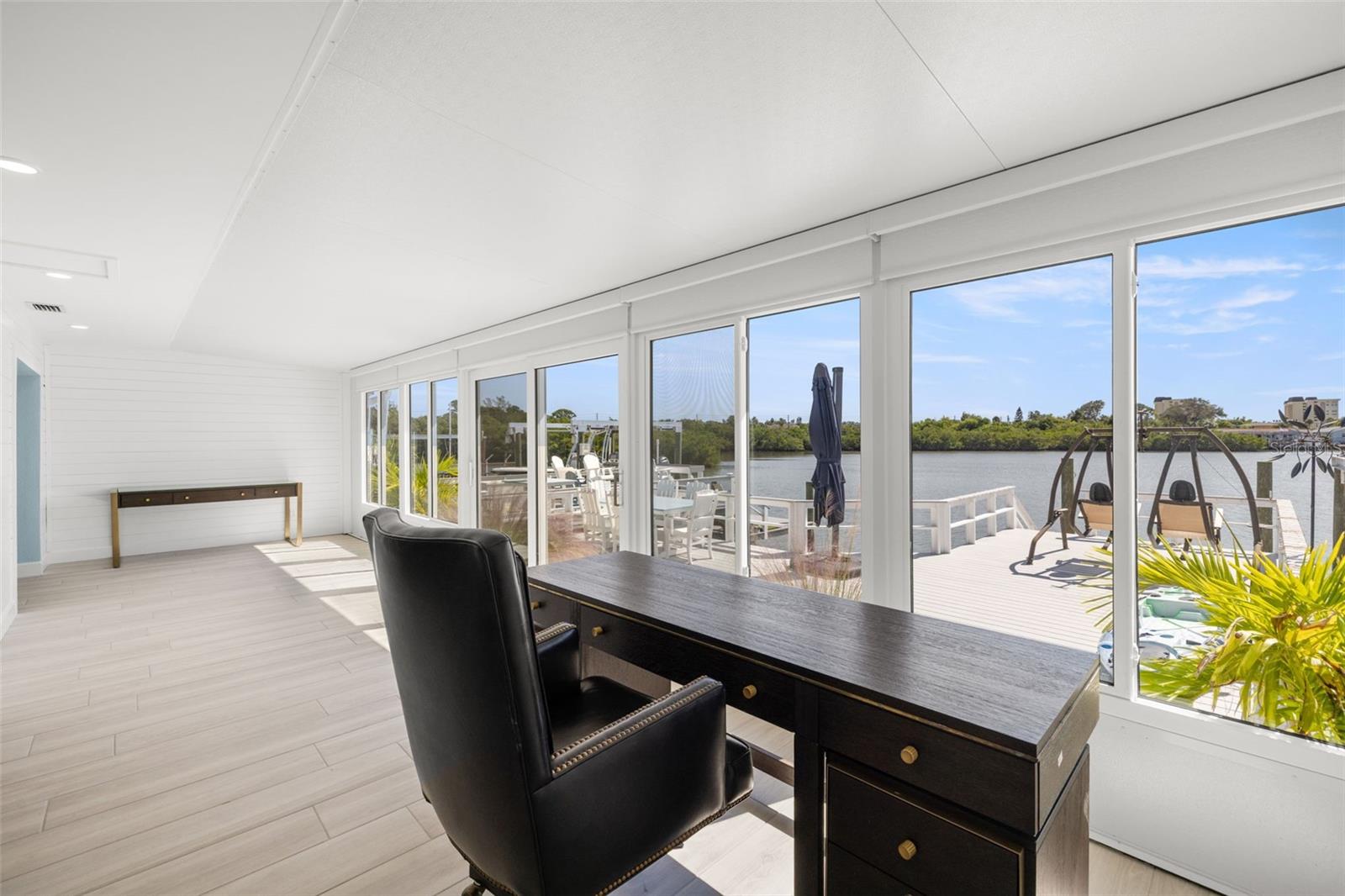 BOCA CIEGA POINT EAST - Residential