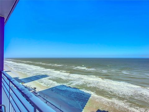 A home in DAYTONA BEACH