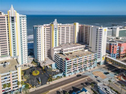 A home in DAYTONA BEACH