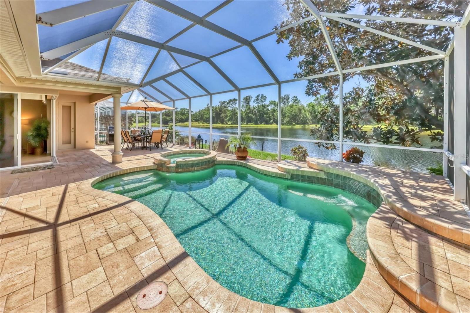 7816 ASHLEY CIRCLE
