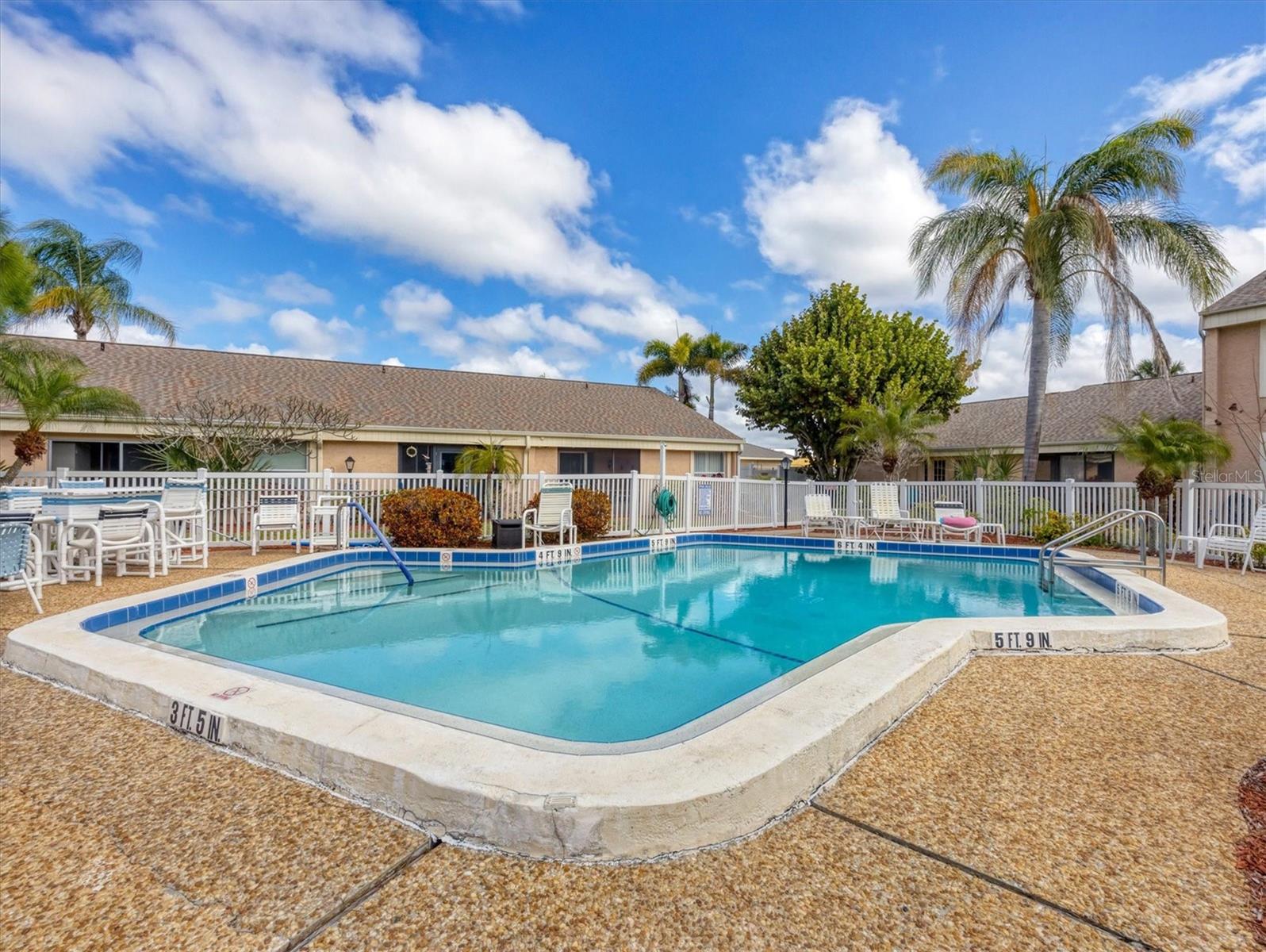 PEBBLE SPRINGS CLUSTER 1 - Residential