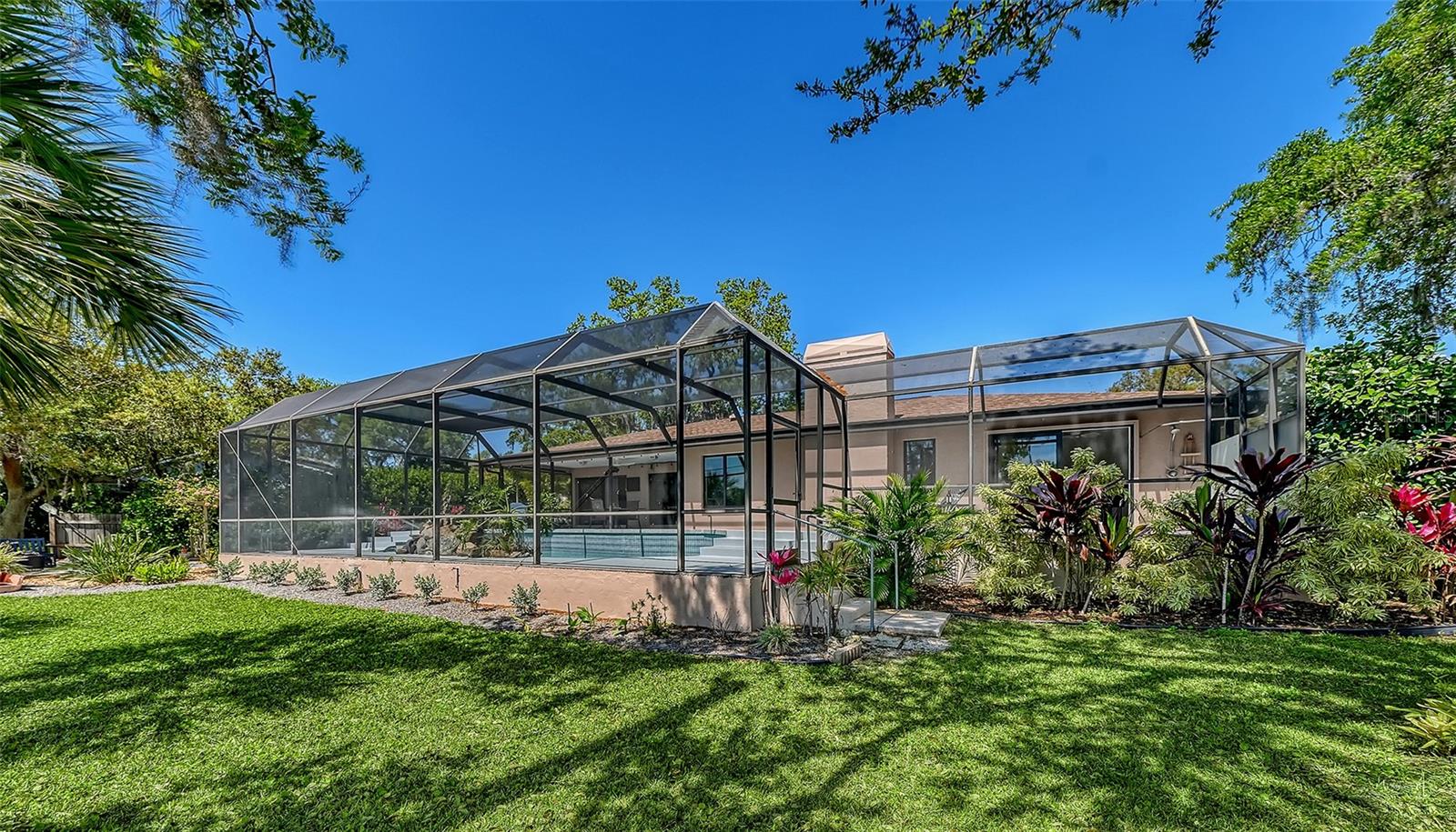 COLONIAL OAKS - Residential