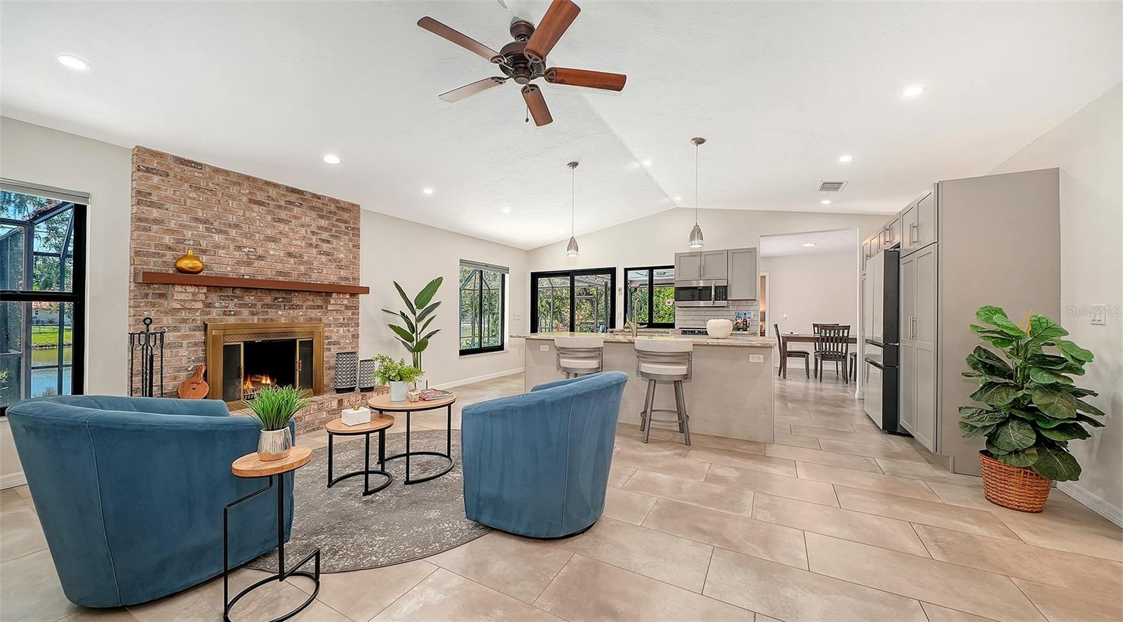 COLONIAL OAKS - Residential