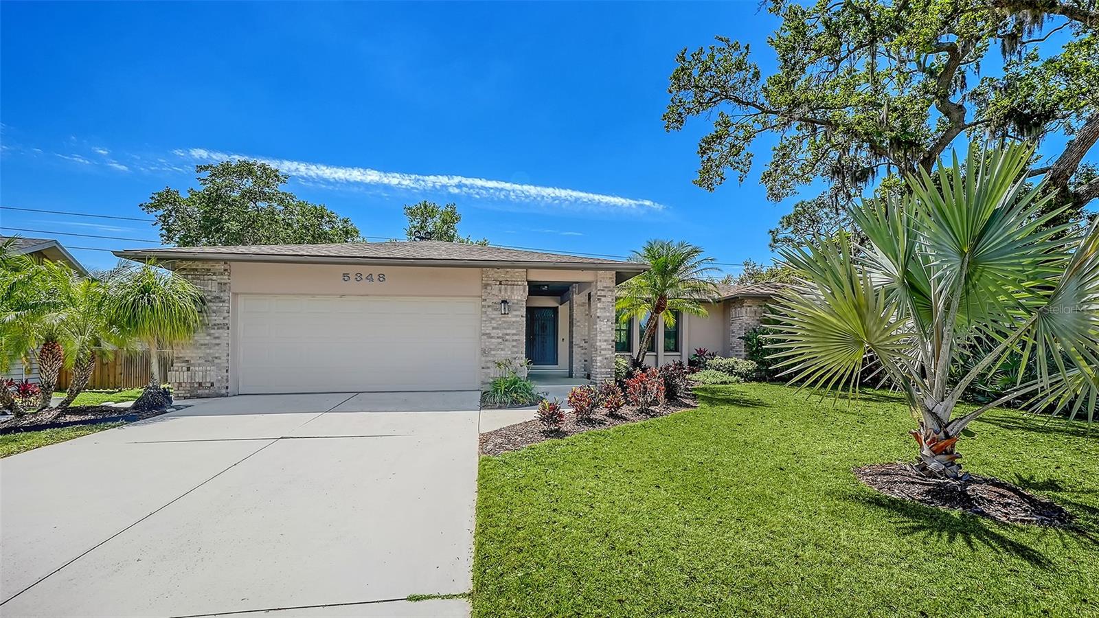 COLONIAL OAKS - Residential