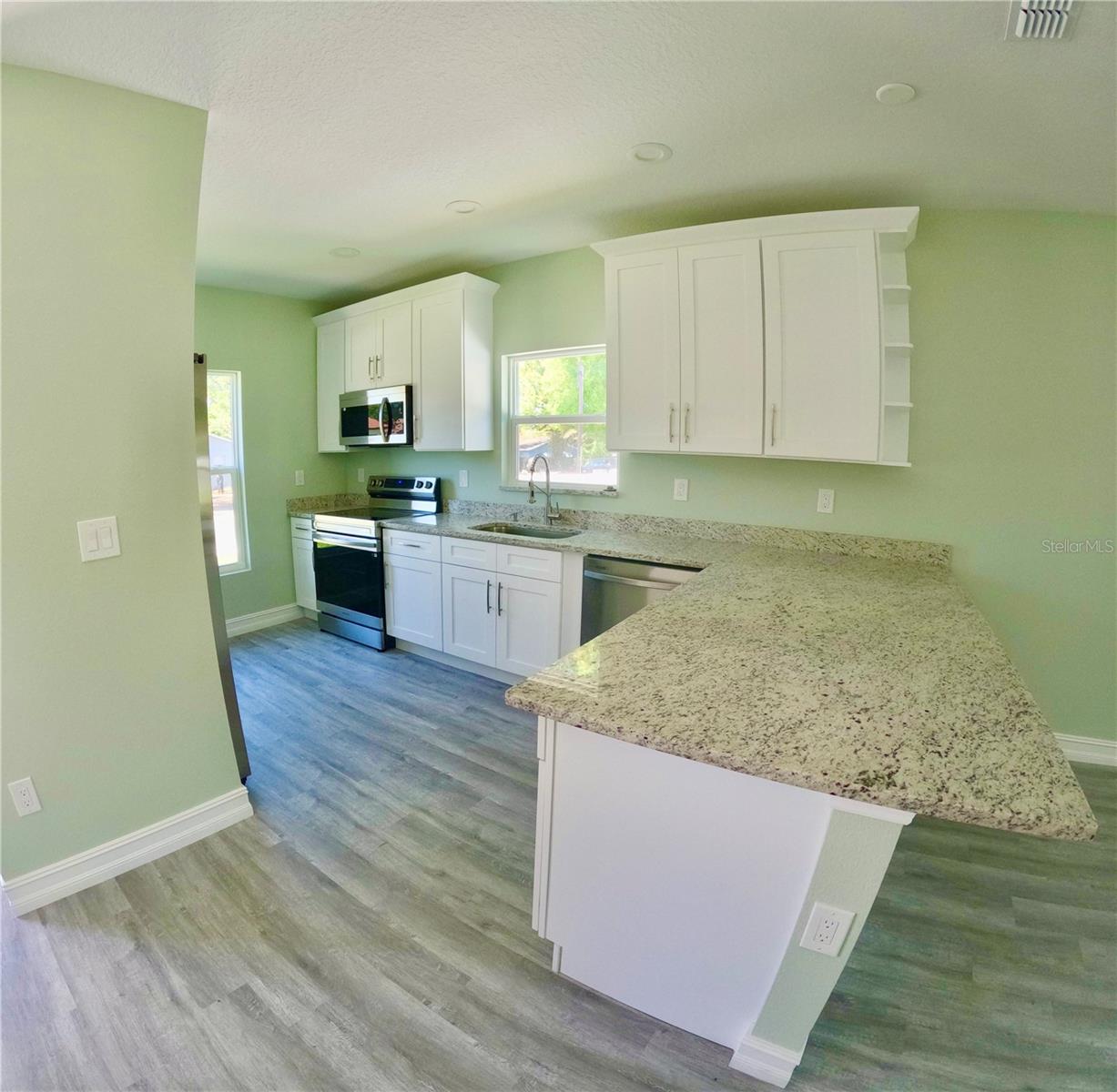 SULPHUR HILL - Residential