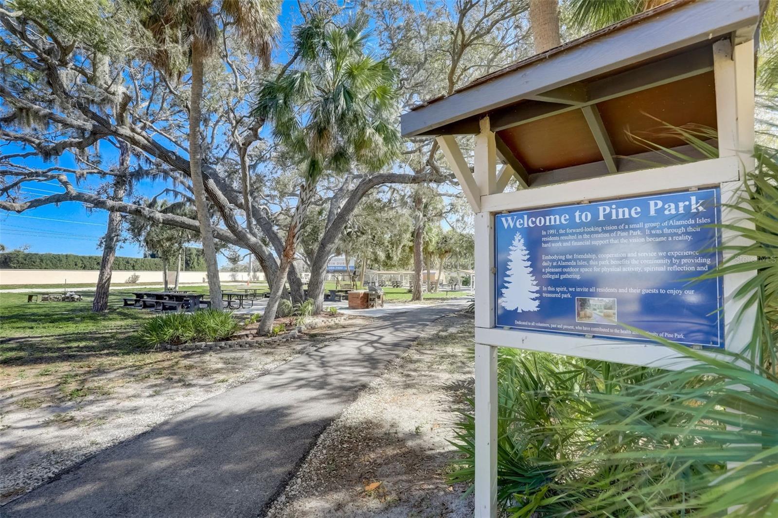 ALAMEDA ISLES - Land