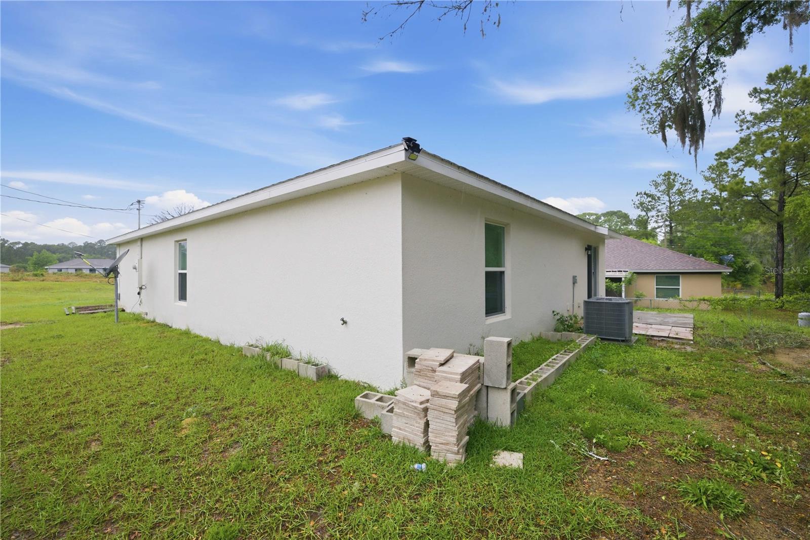 SILVER SPRINGS SHORES - Residential