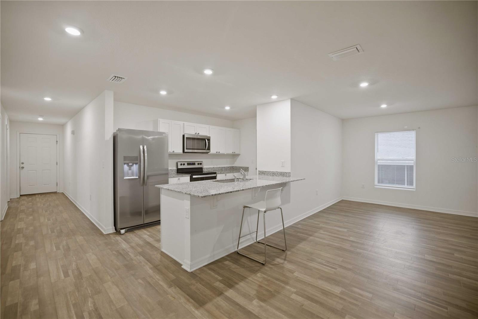 SILVER SPRINGS SHORES - Residential