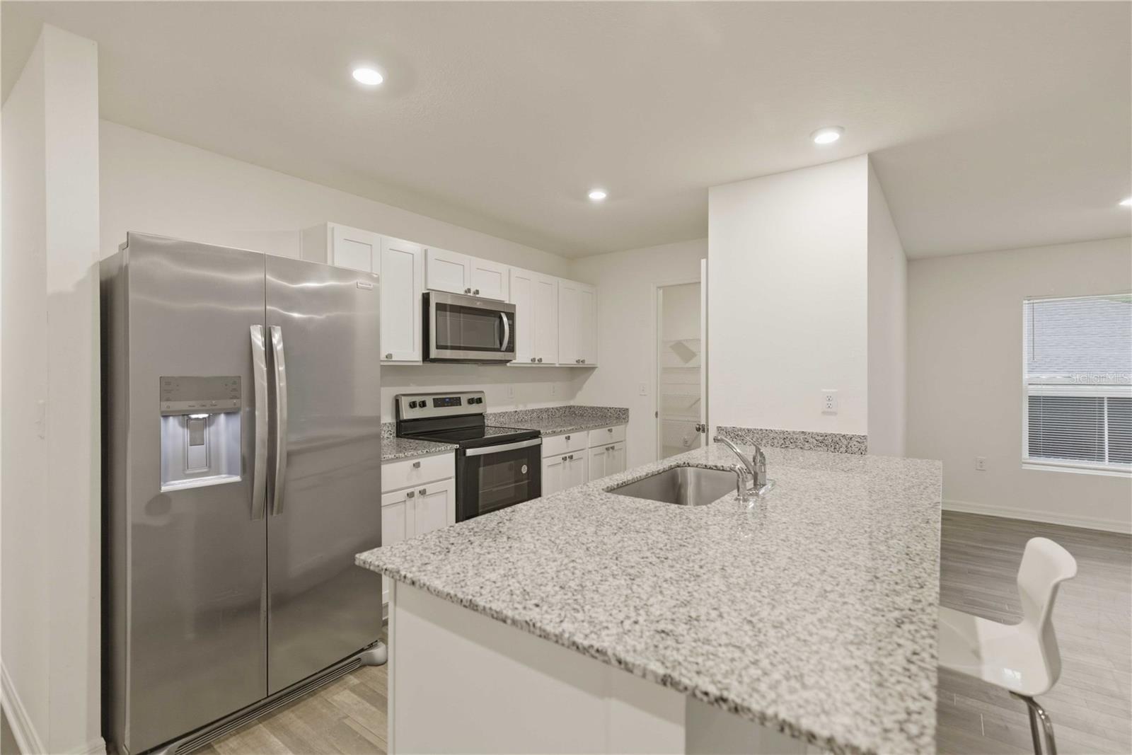 SILVER SPRINGS SHORES - Residential