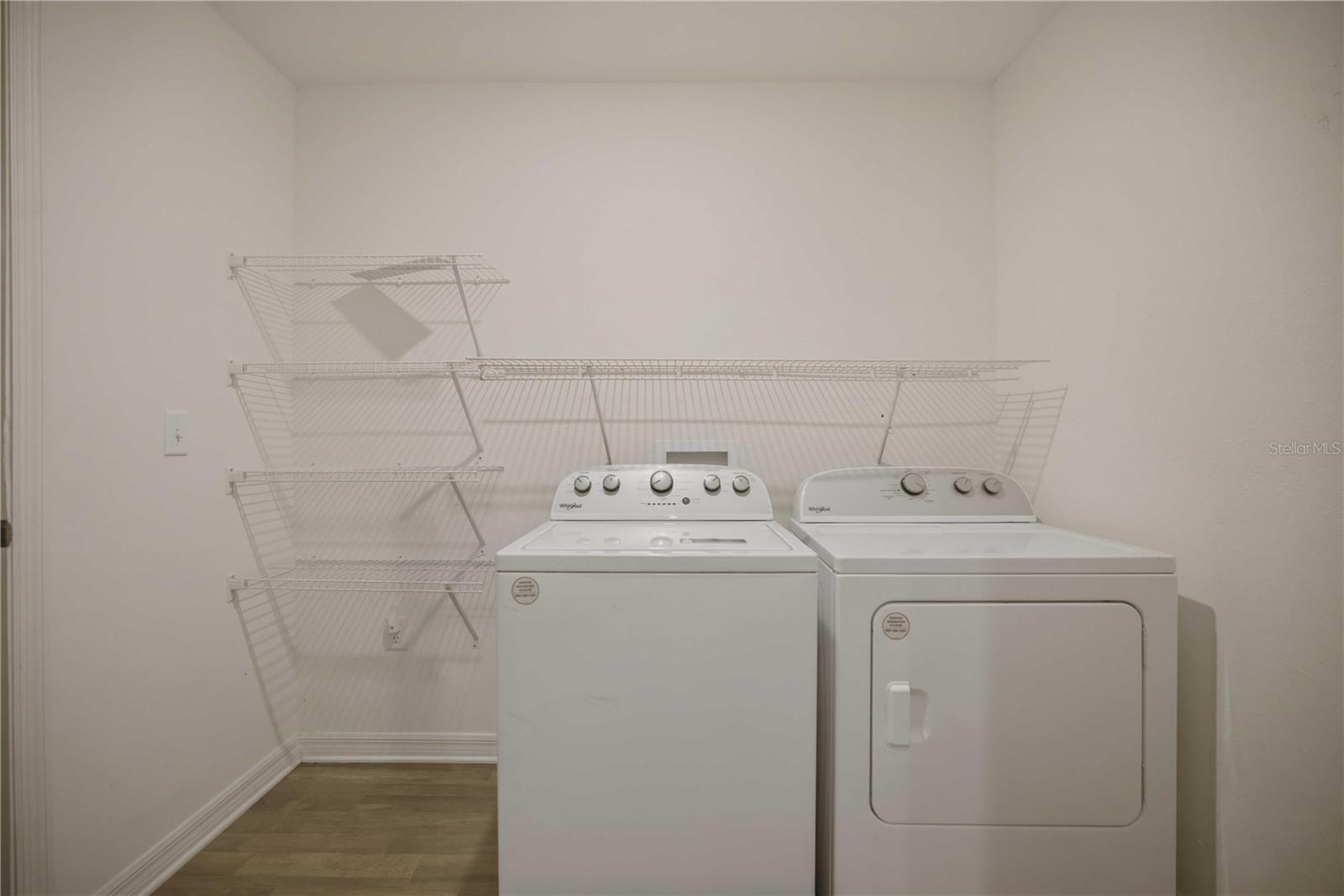 SILVER SPRINGS SHORES - Residential