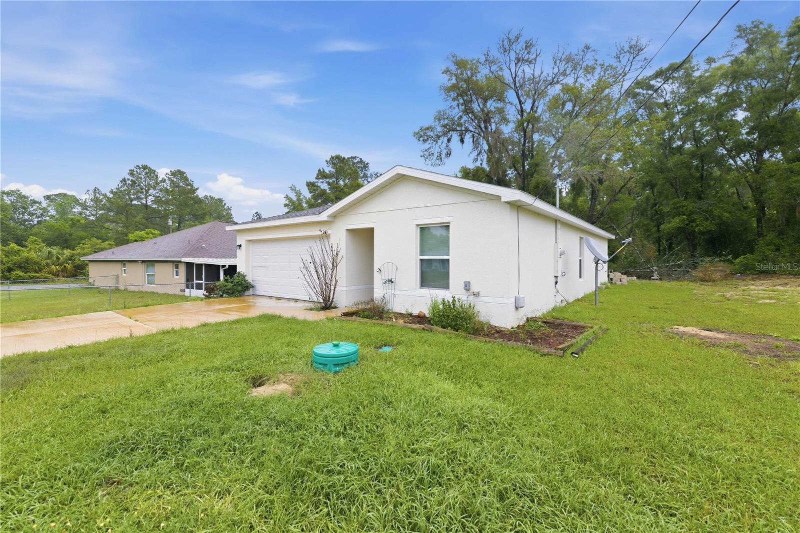 SILVER SPRINGS SHORES - Residential