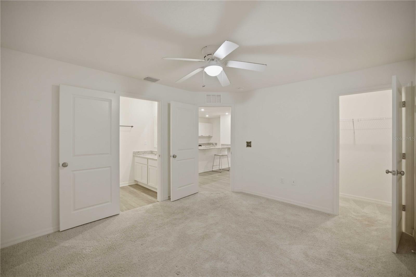 SILVER SPRINGS SHORES - Residential