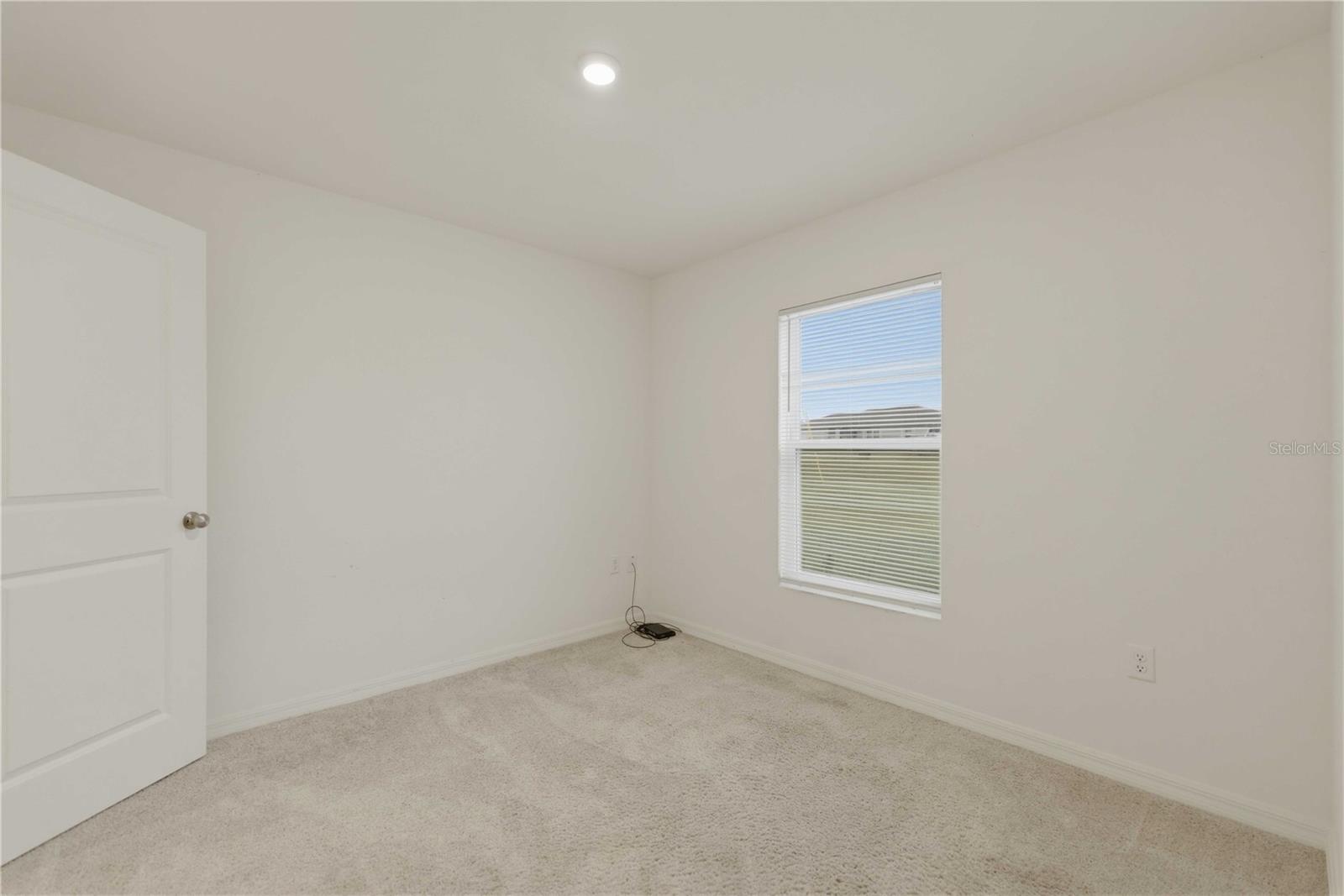 SILVER SPRINGS SHORES - Residential