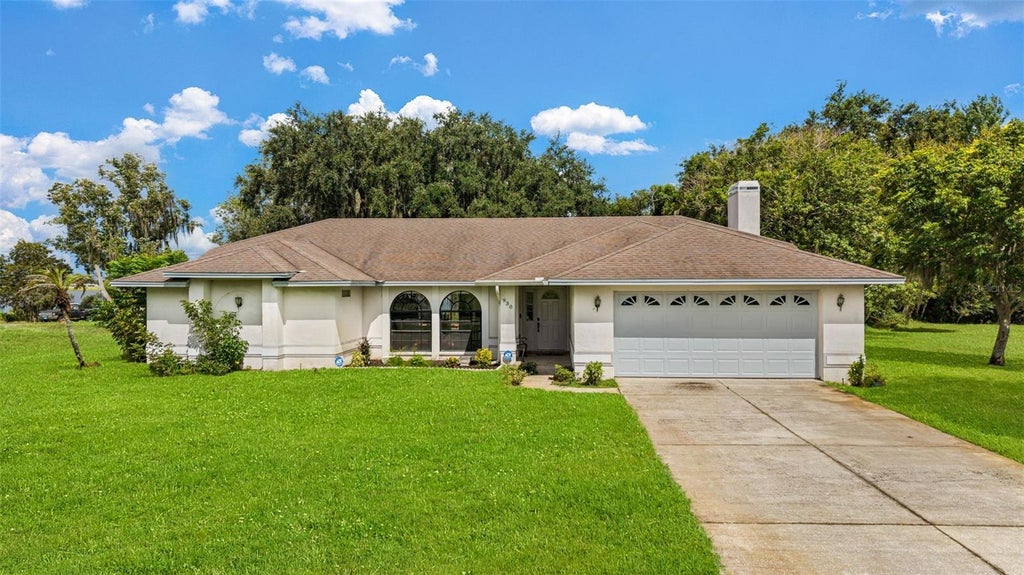 Photo of 930 Albritton Way, Lake Wales, FL 33859 (MLS # A4704222)