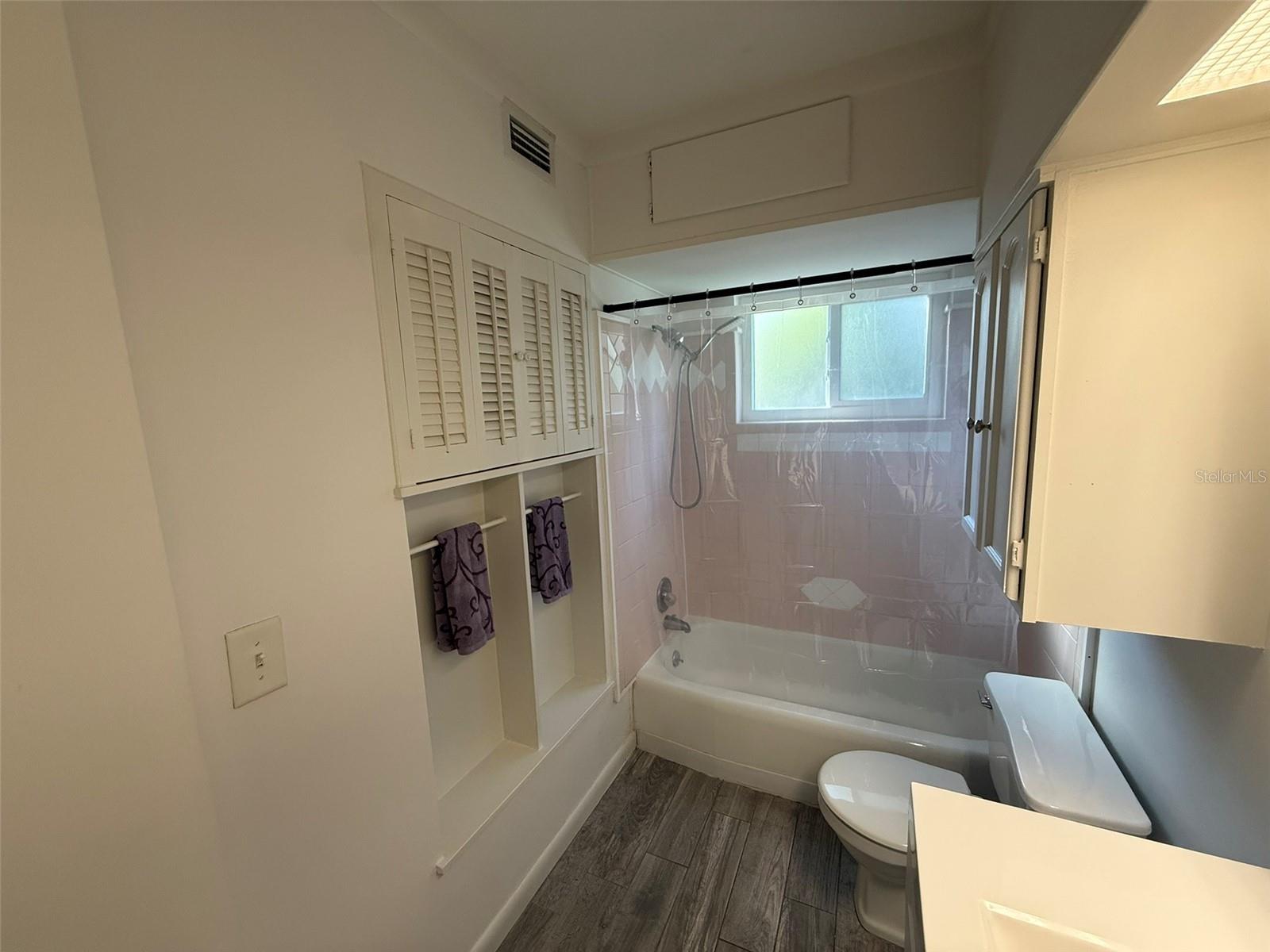 GARDEN APTS - Residential