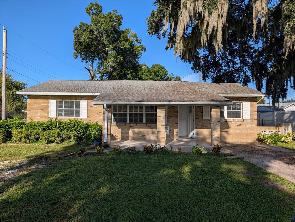 Photo of 2835 Dixie Road, Lakeland, FL 33801 (MLS # O6450177)
