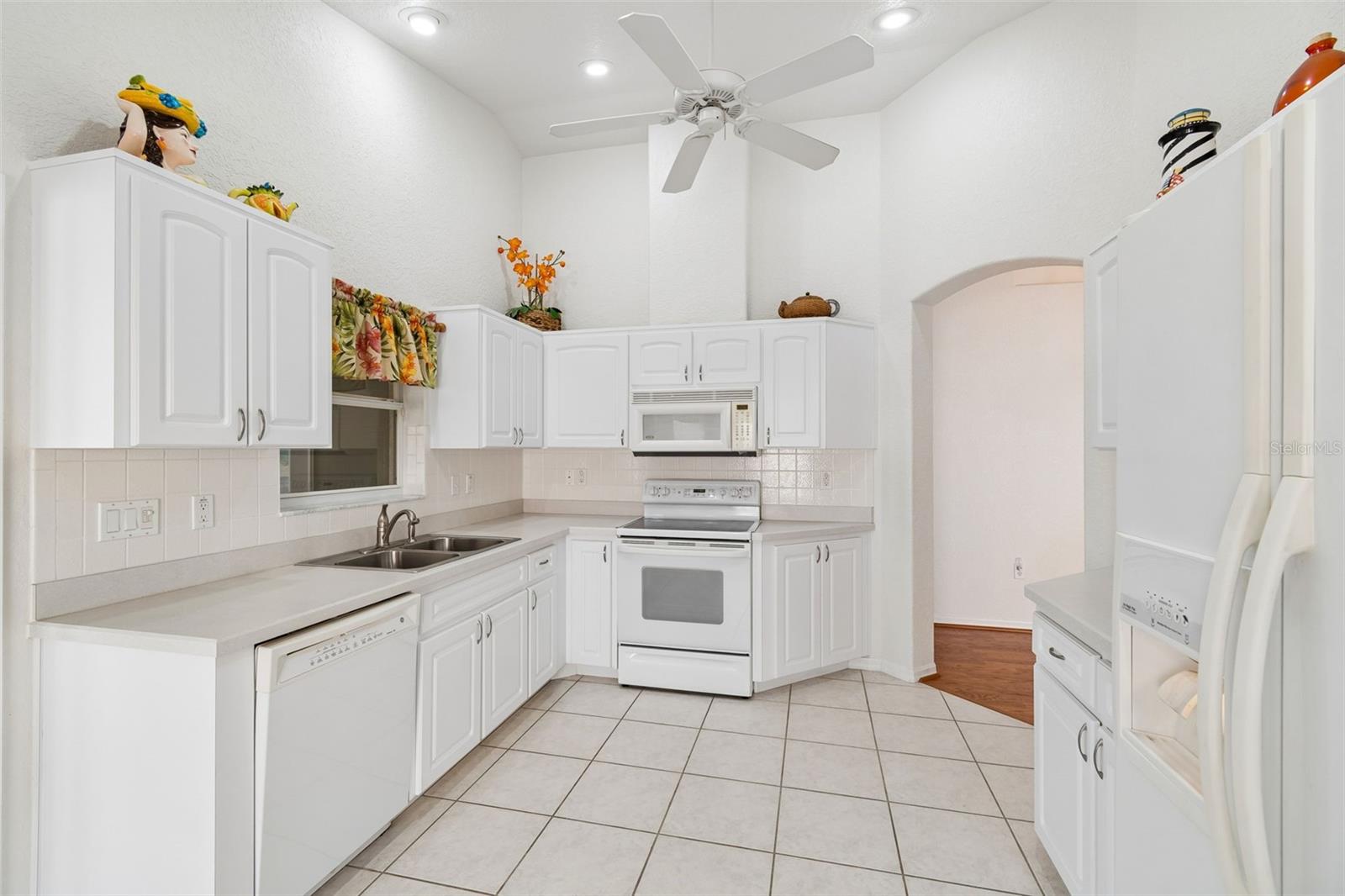 PALMS AT SEVEN HILLS - Residential