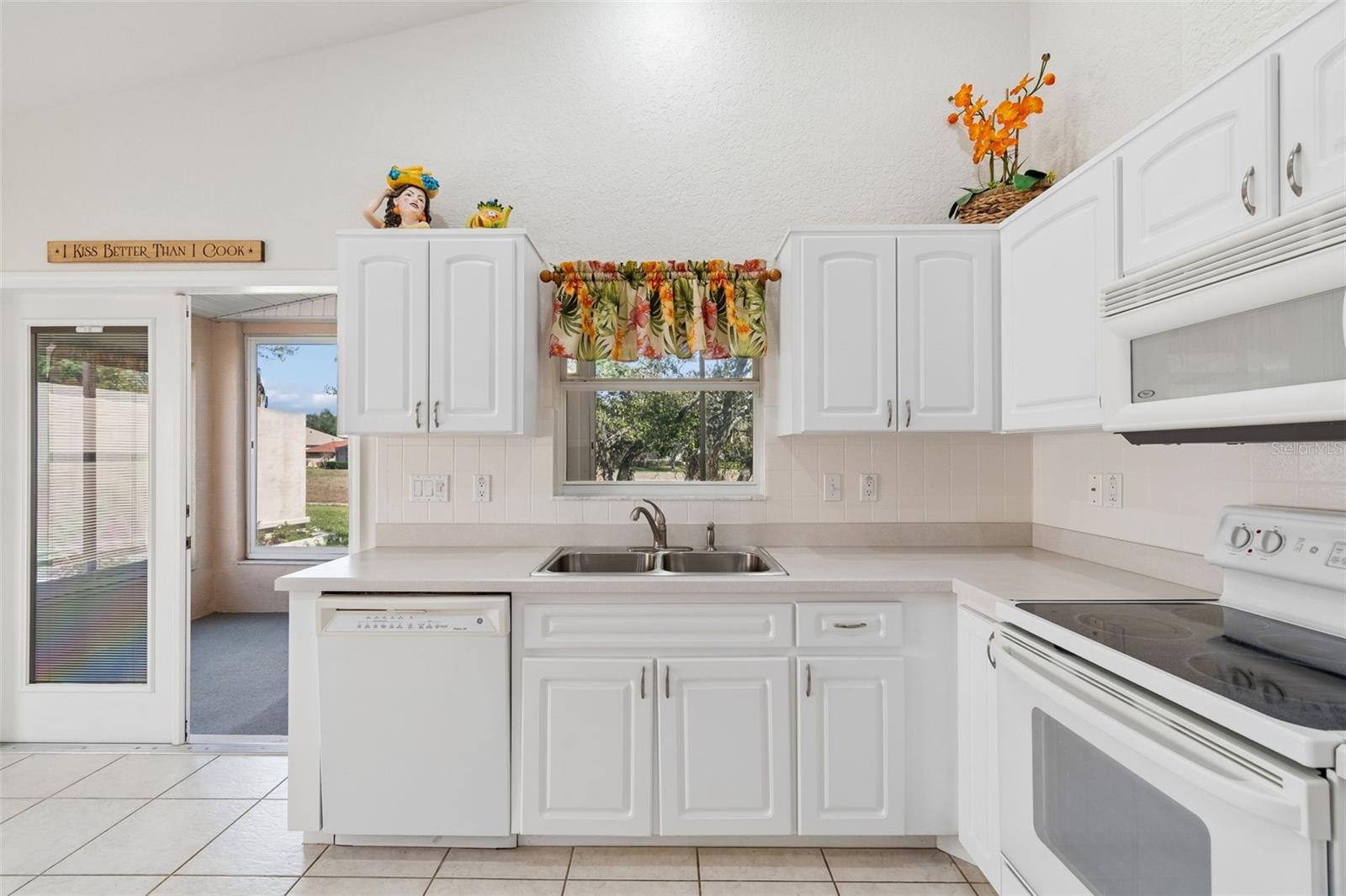 PALMS AT SEVEN HILLS - Residential