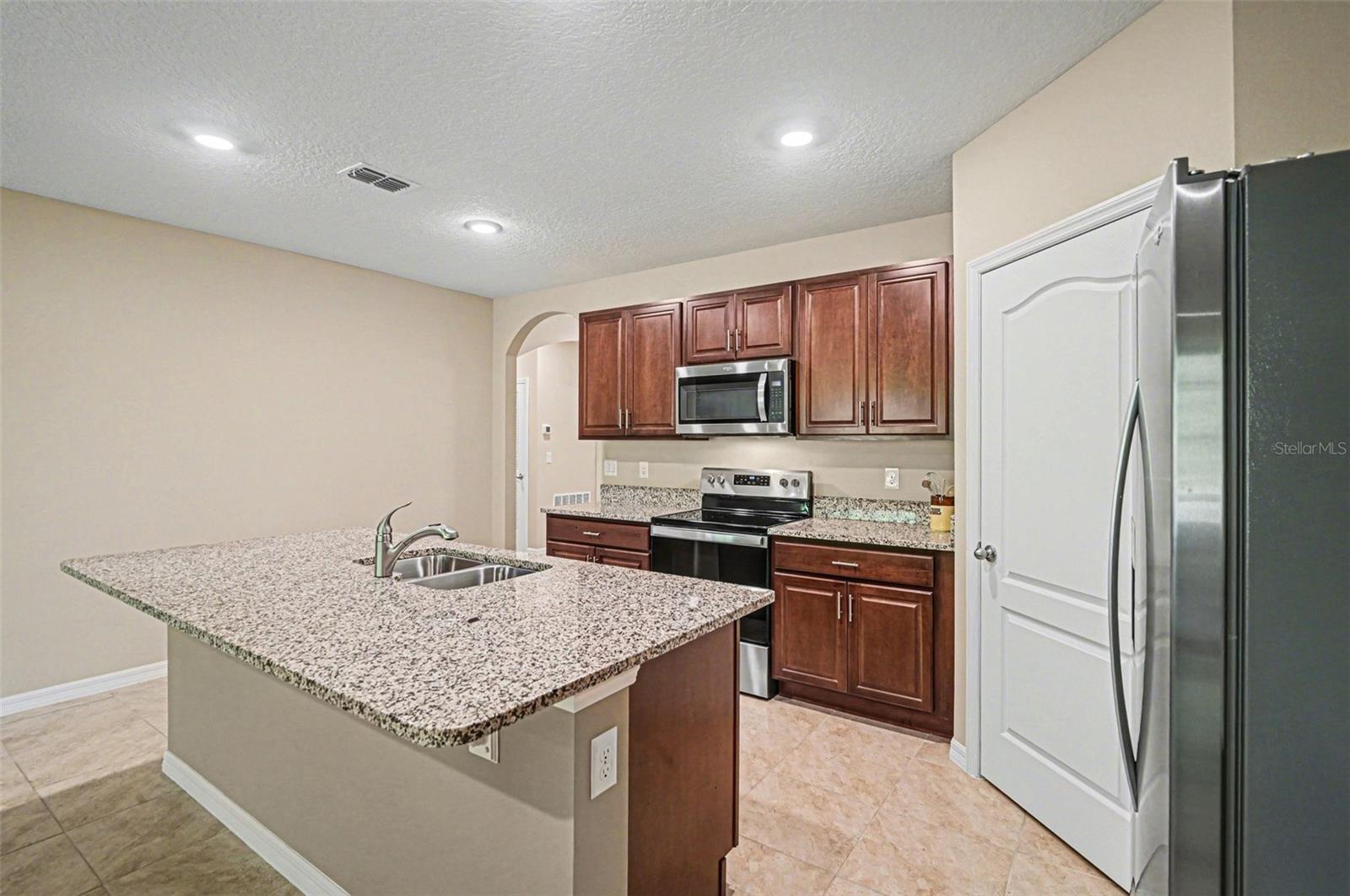 VICTORIA OAKS PH A - Residential