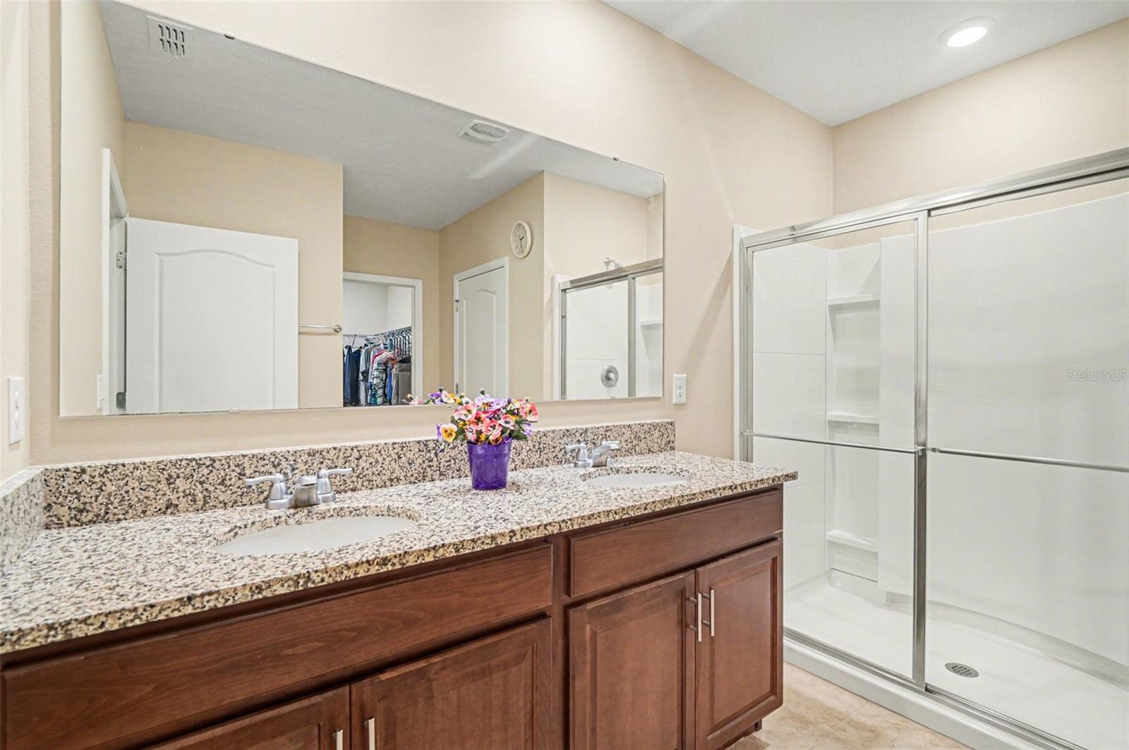 VICTORIA OAKS PH A - Residential