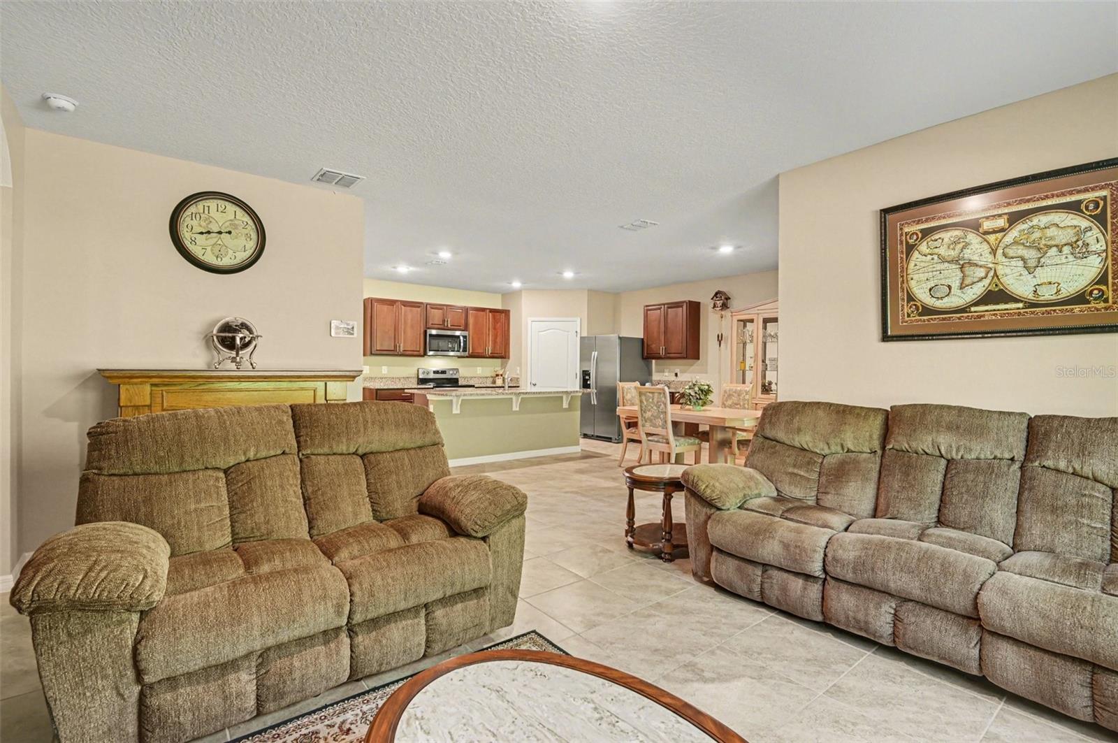 VICTORIA OAKS PH A - Residential