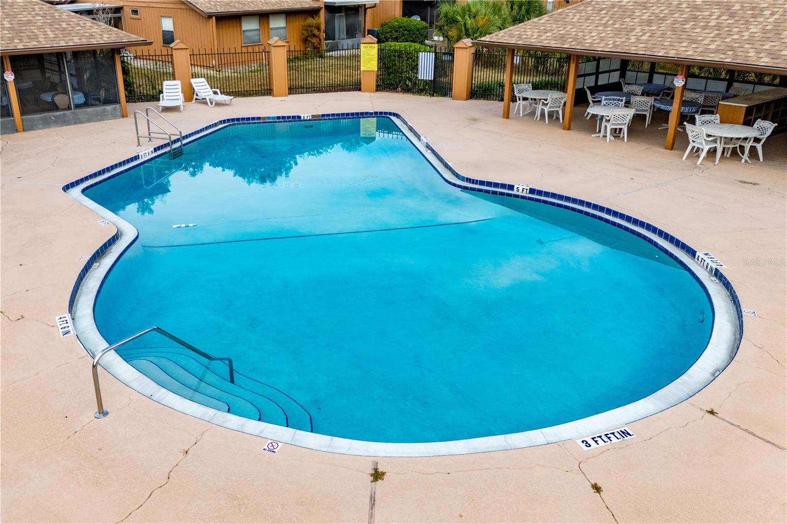 OAKBROOK VILLAGE - Residential