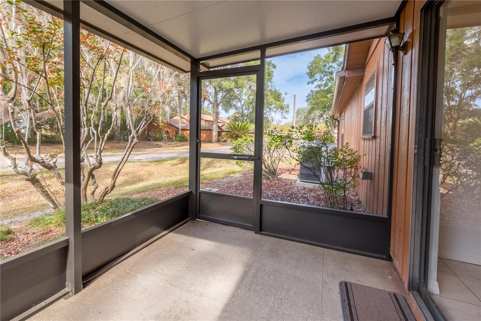 OAKBROOK VILLAGE - Residential