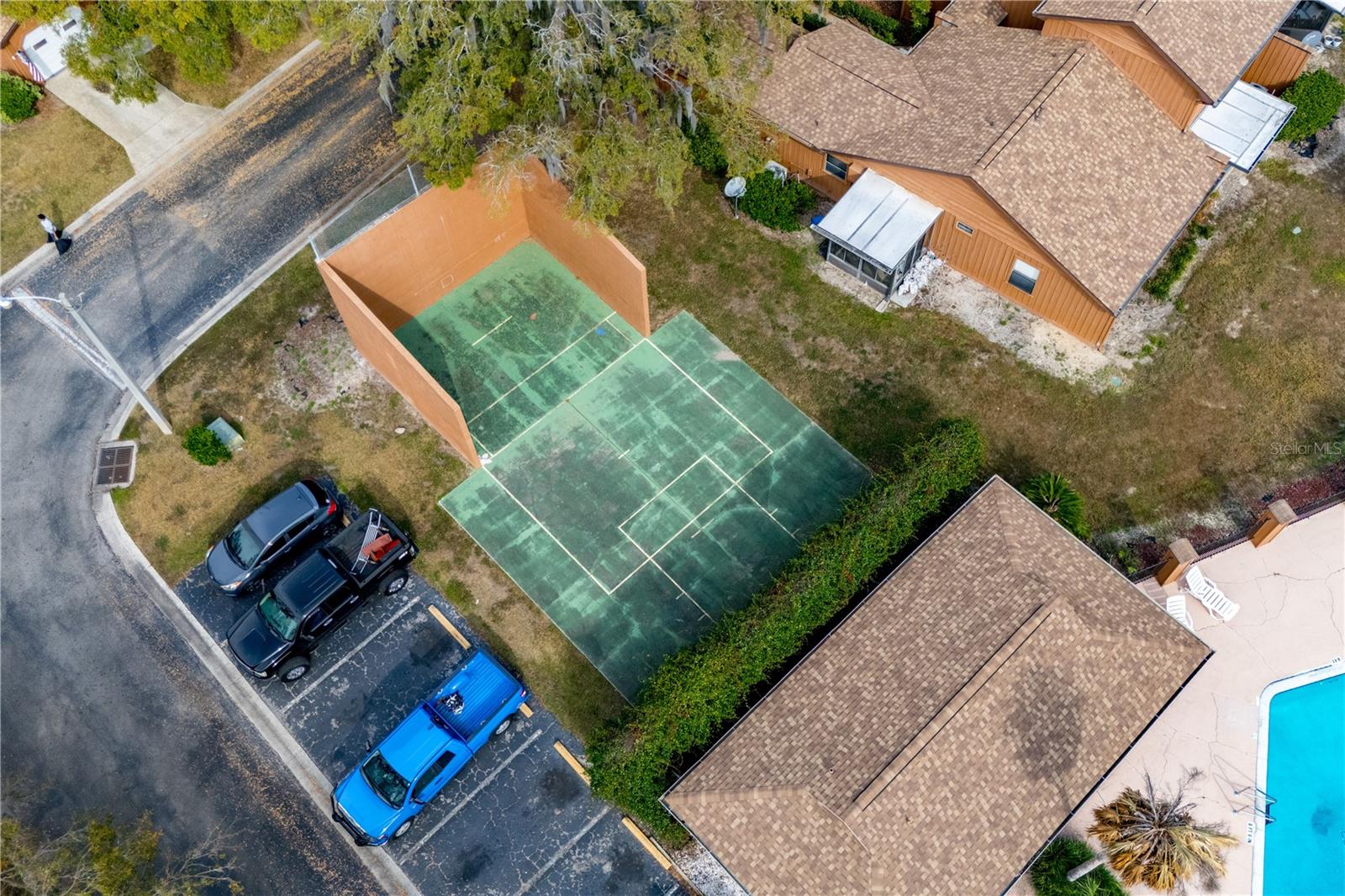 OAKBROOK VILLAGE - Residential