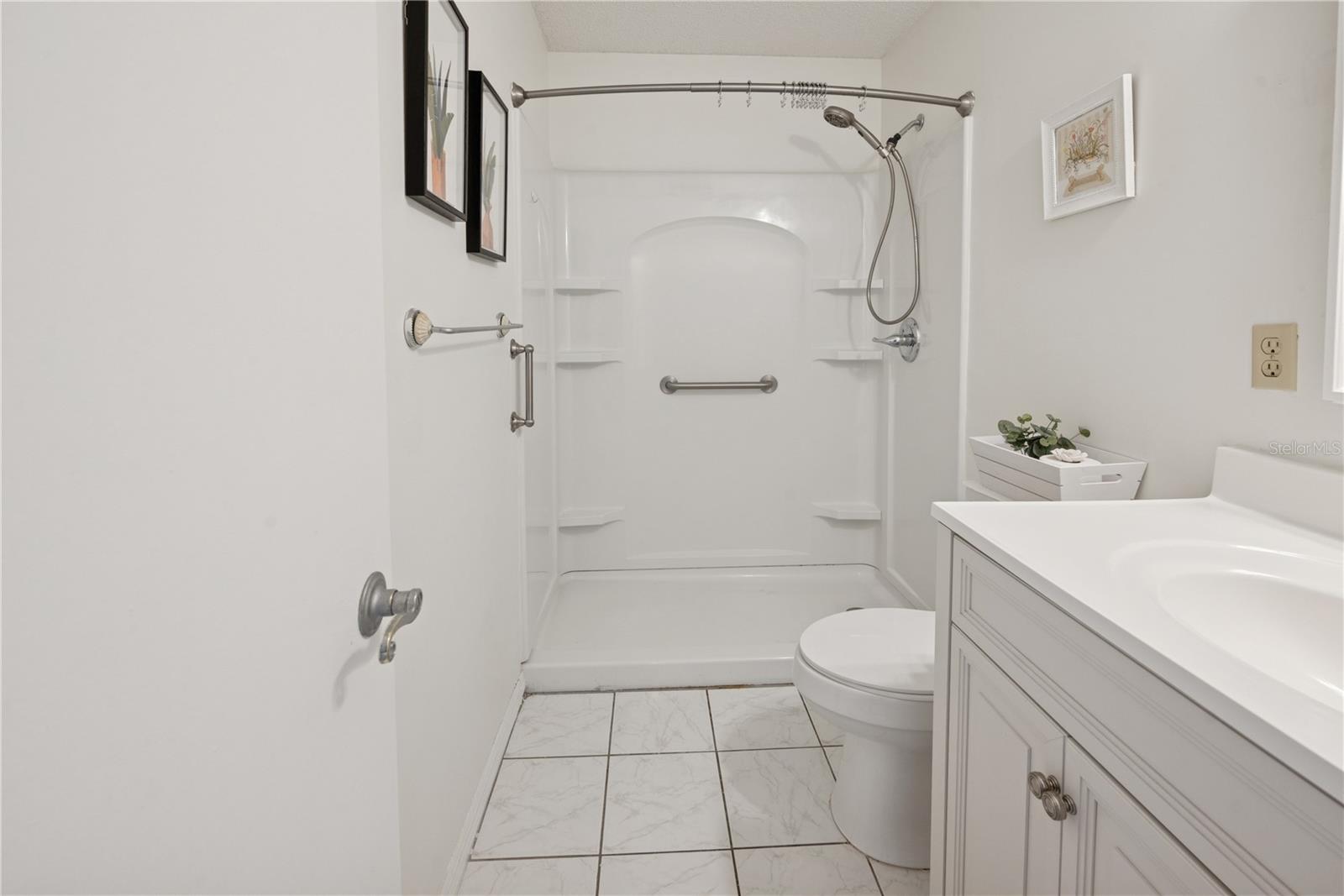 OAKBROOK VILLAGE - Residential