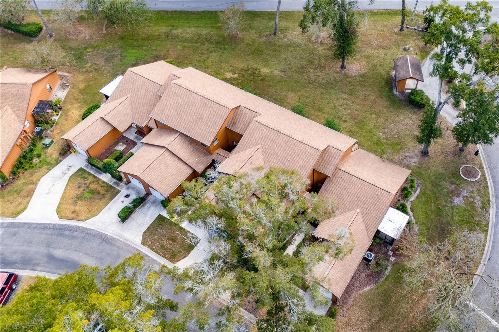 OAKBROOK VILLAGE - Residential