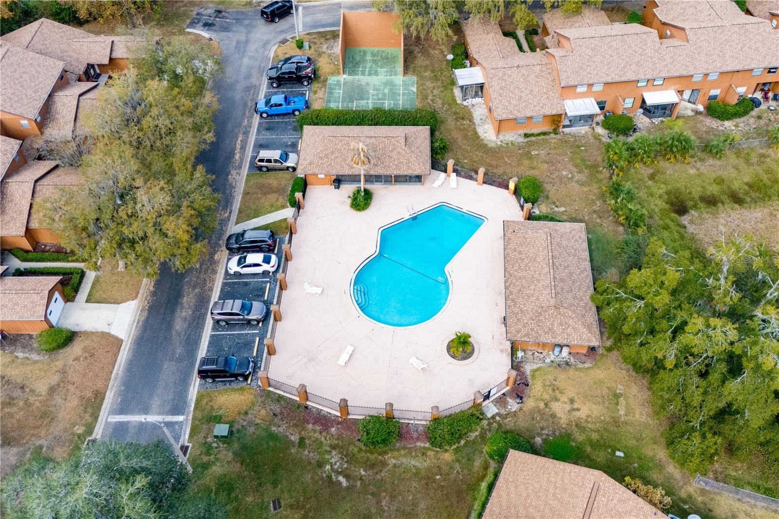 OAKBROOK VILLAGE - Residential