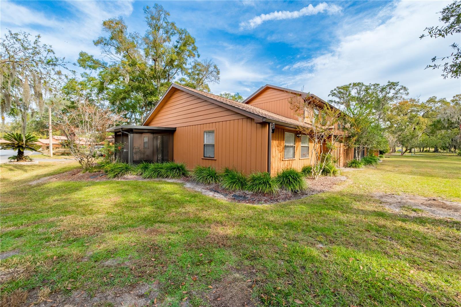 OAKBROOK VILLAGE - Residential