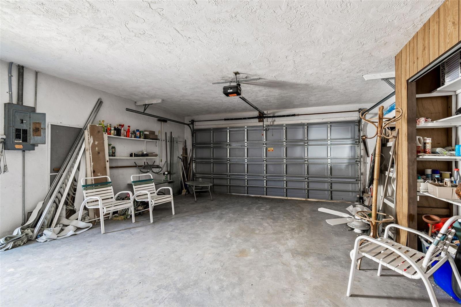 THREE PALMS POINT - Residential