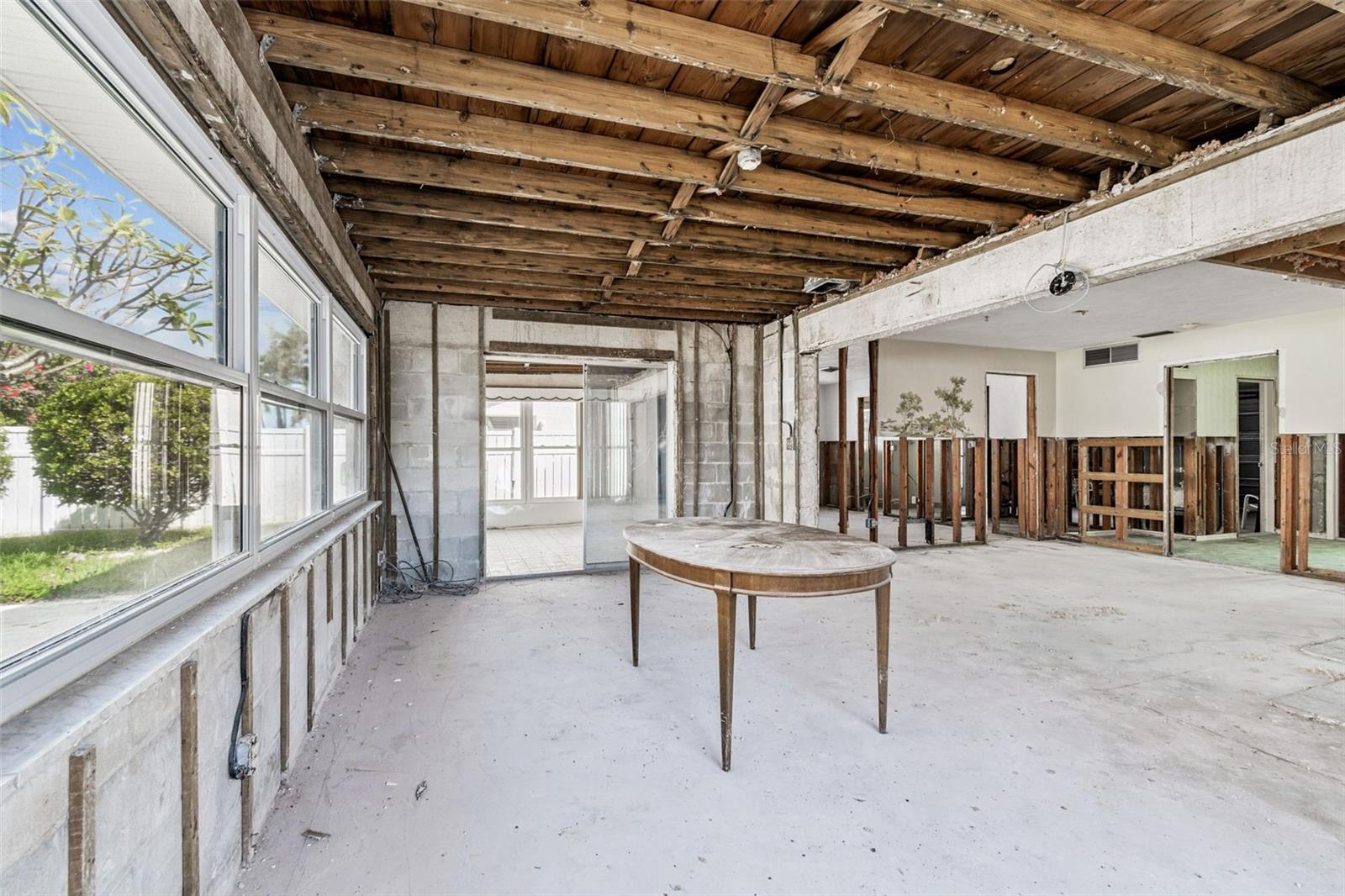 THREE PALMS POINT - Residential