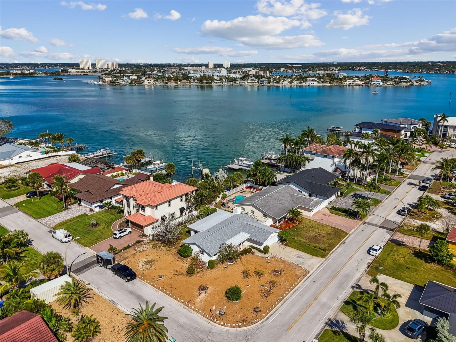 THREE PALMS POINT - Residential