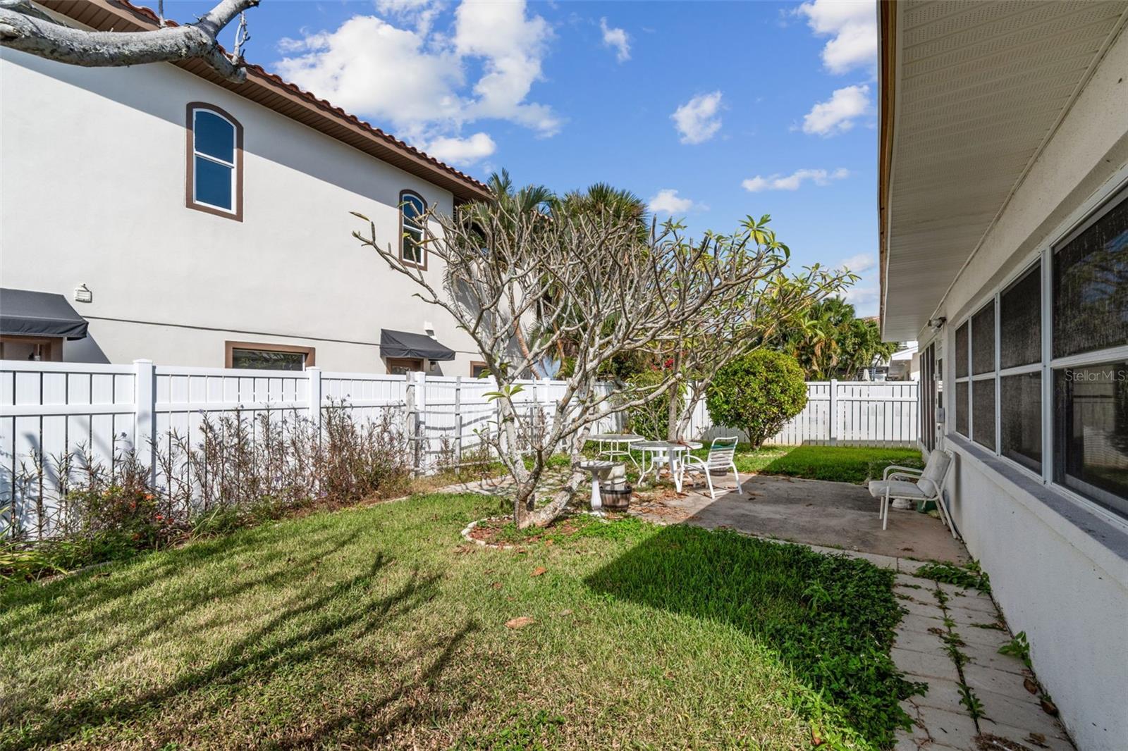 THREE PALMS POINT - Residential