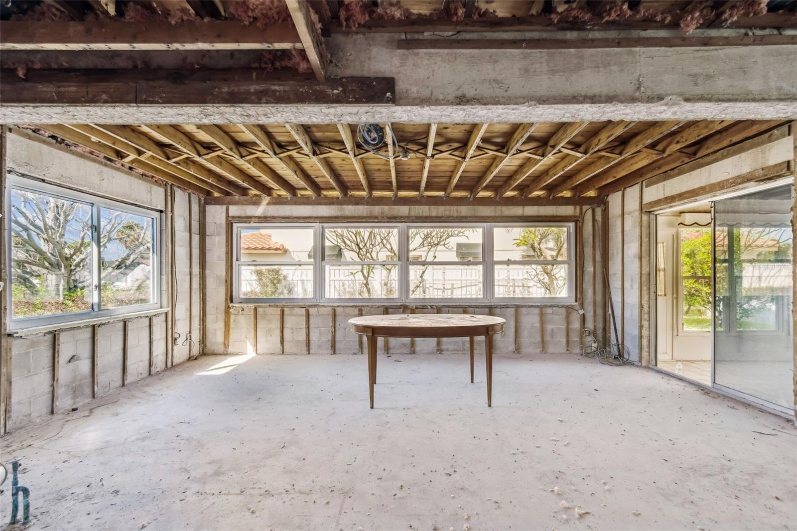 THREE PALMS POINT - Residential