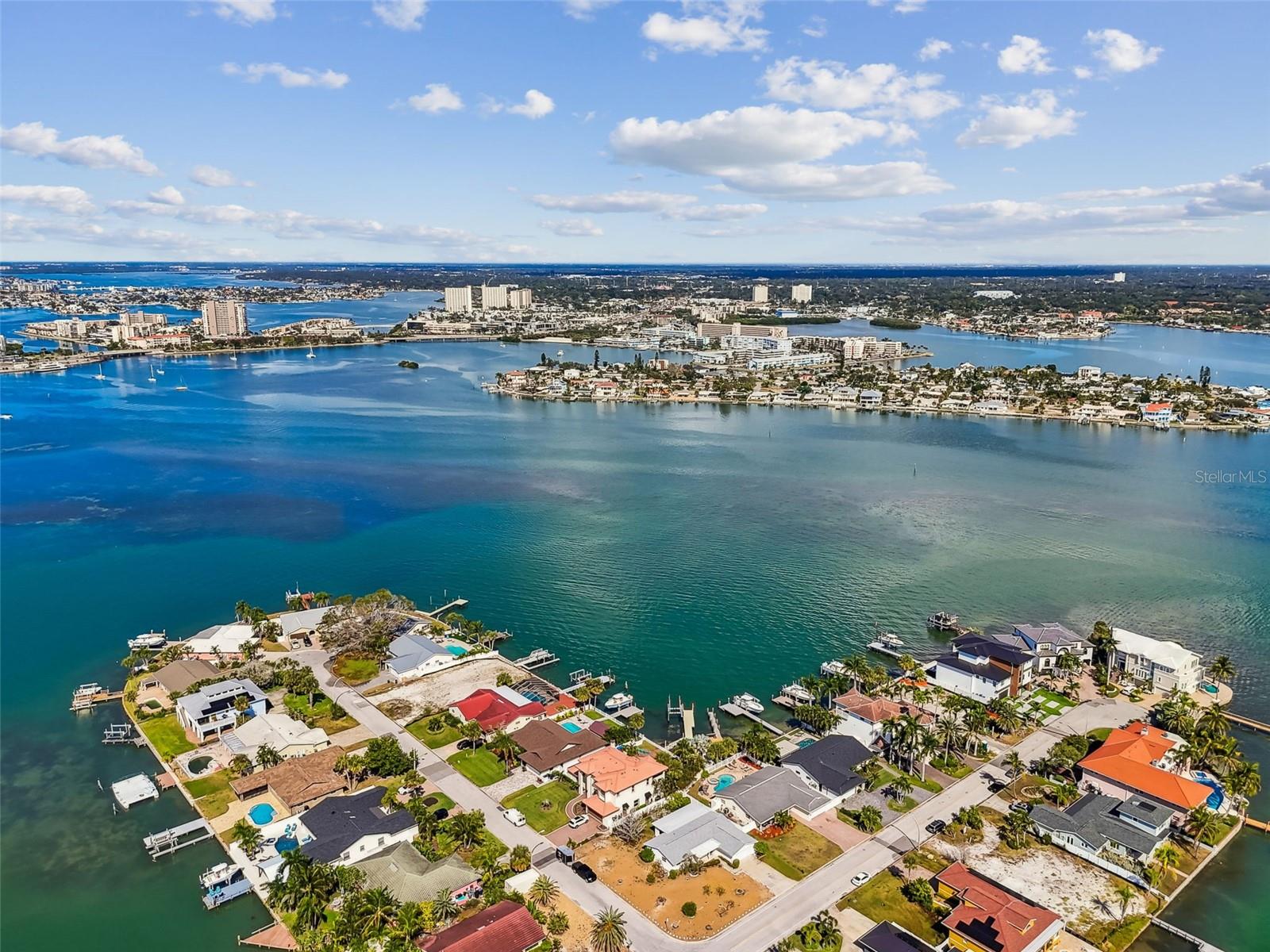 THREE PALMS POINT - Residential