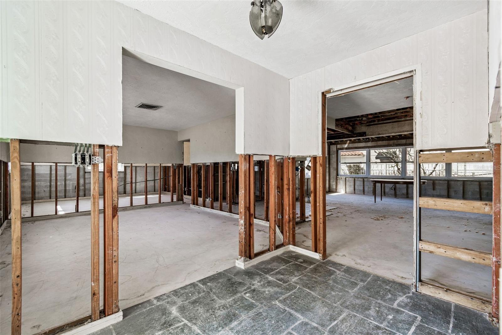 THREE PALMS POINT - Residential