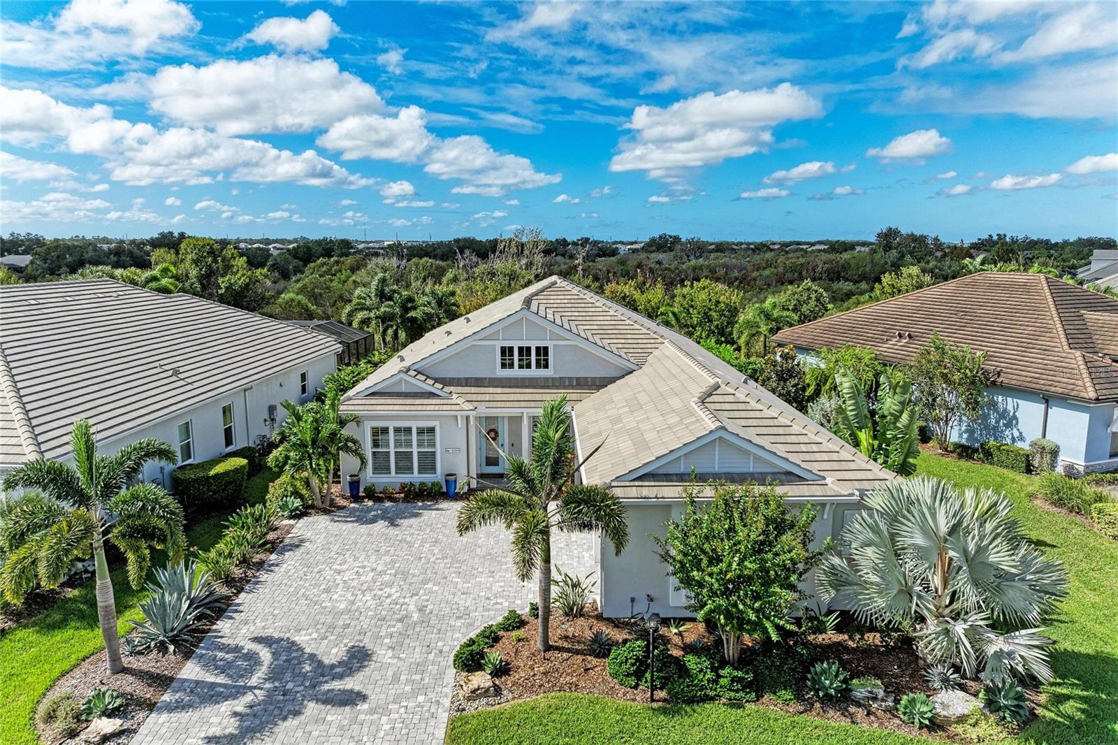 8269 GRANDE SHORES DRIVE